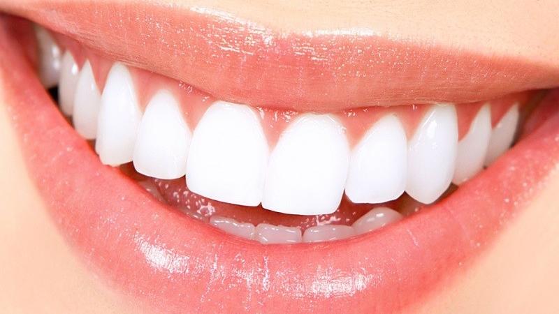 Estate può essere amica di denti e gengive, seguendo 5 regole