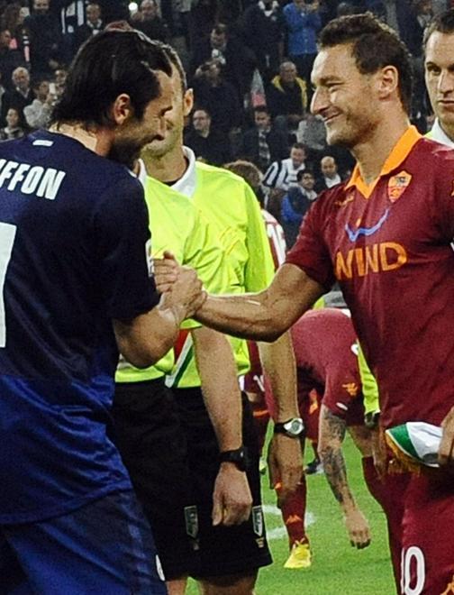 Corsa a due tra Juve e Roma Ecco il “clasico” della serie A