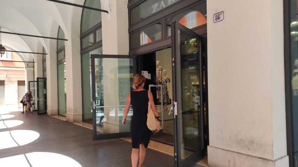 Modena Stop ai consumi energetici Porte chiuse per i negozi Multe fino a 500 euro