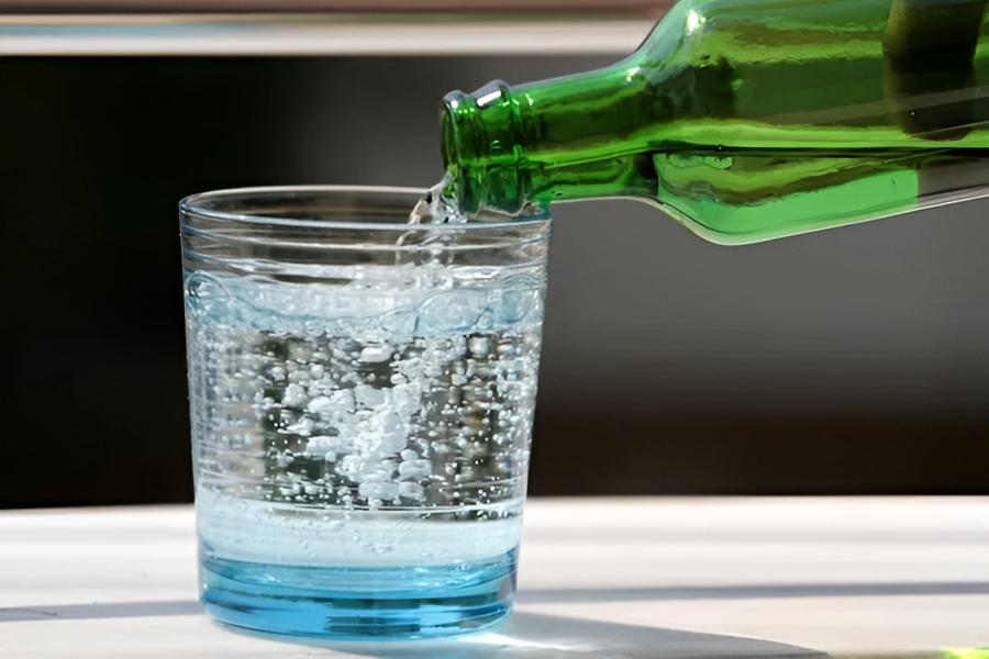 Scarseggia l’acqua gassata per colpa del caro energia