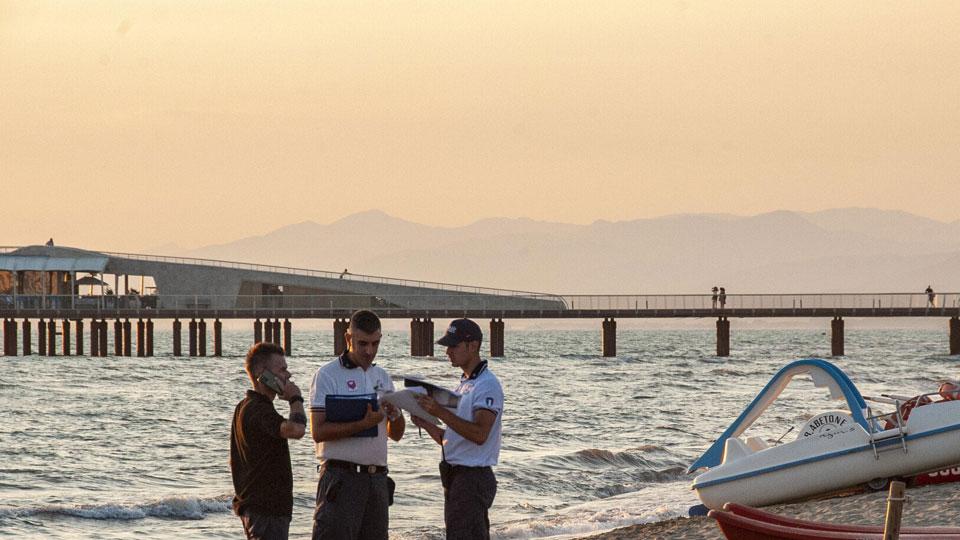Annegano nelle acque di Lido: ecco la ricostruzione della tragedia
