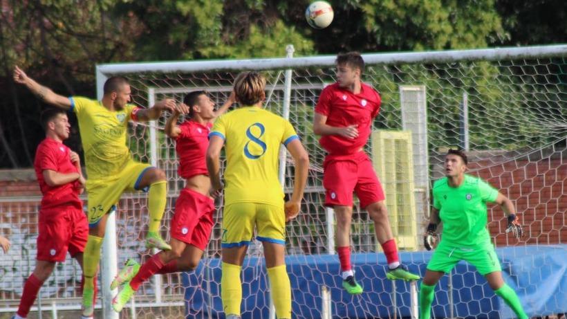 Carrarese, di nuovo in campo domani alle 18 contro l’Arezzo