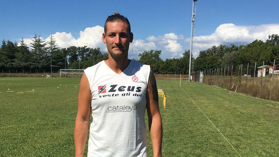 Nella foto l’attaccante Emanuele Maglione, nuovo acquisto arrivato dal Bibbona con cui ha vinto il campionato di Seconda Categoria la scorsa stagione