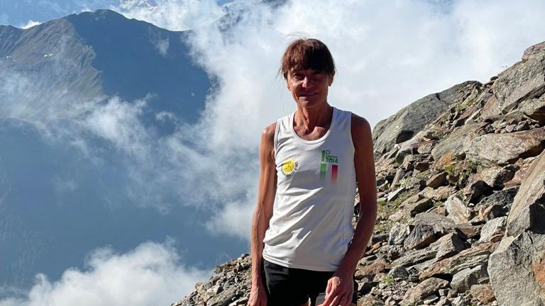 
	L&#39;atleta reggiana Isabella Morlini tra i monti

