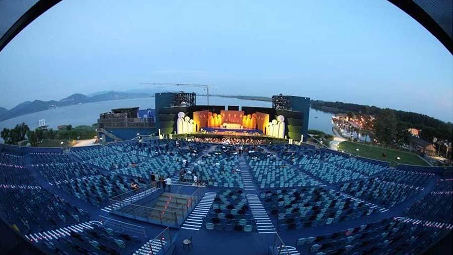 La Turandot al Festival Puccini  dirige Gamba   da un’idea di    Daniele Abbado