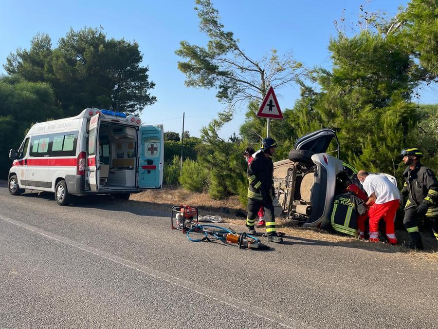 San Vero Milis, l’auto si ribalta: grave una donna di 40 anni