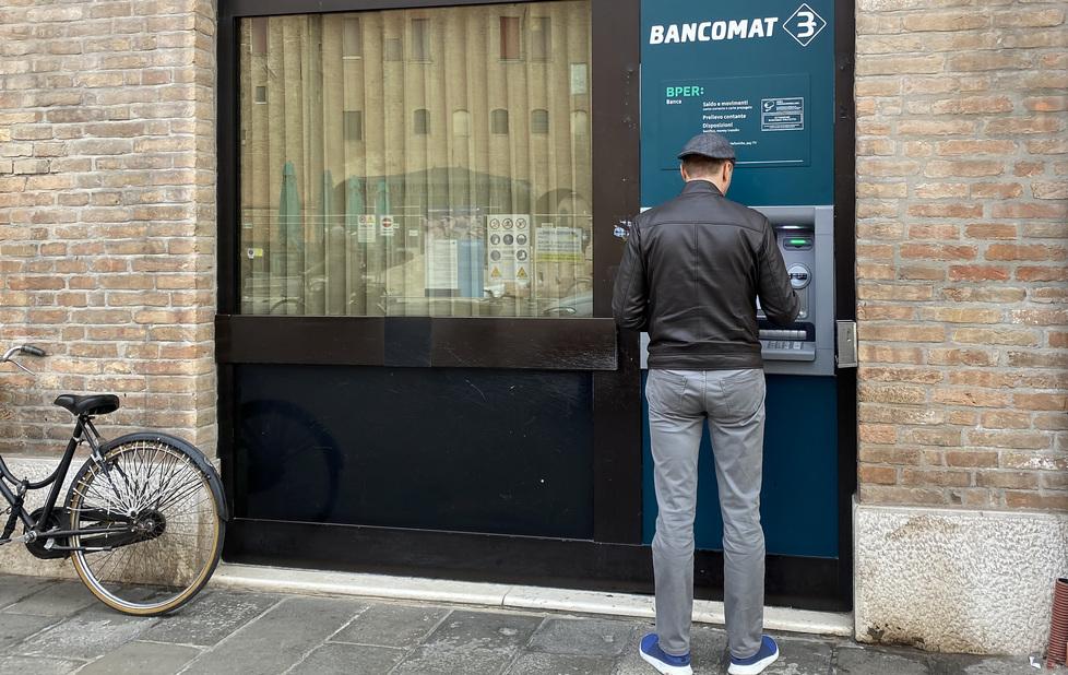 I bancomat in netto calo nel Modenese Due paesi ne sono già sprovvisti
