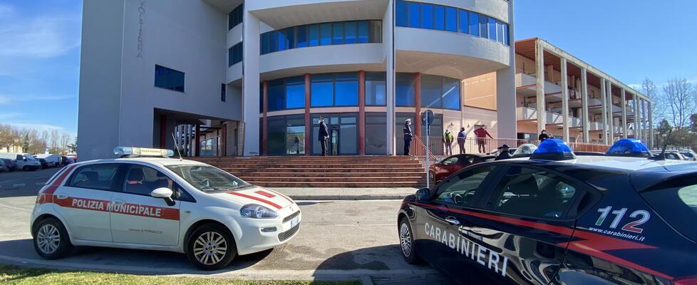 Ponsacco, via Rospicciano: sequestrati 11 veicoli in cinque giorni di controlli