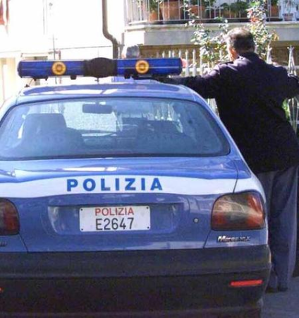 Uccise la moglie accoltellandola, la figlia: «Una tragedia annunciata»