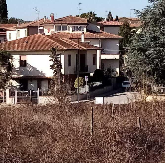 Iliad ferma i lavori al nuovo ripetitore di Sovigliana dopo le proteste