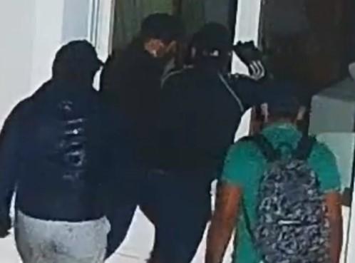 Modena Ladri nella notte a casa Berardi. La denuncia social della moglie: «Li riconoscete? Denunciateli!»