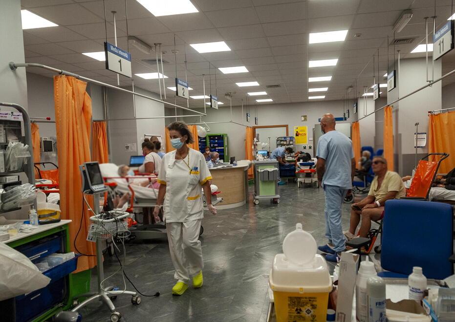 Dimissioni più veloci all'ospedale Versilia. L’Asl: «Si recuperano posti letto» 