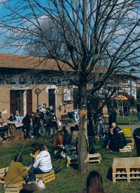 Vignola Feste, yoga e cinema a Villa Trenti I Ciappinari sfidano il degrado 