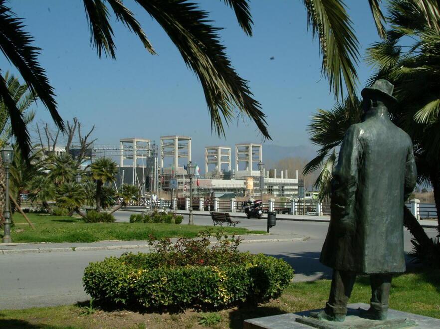 I trulli, D’Annunzio e Sgarbi. Ecco i concorrenti di Lucca, Viareggio e Pescaglia a città della cultura 2026