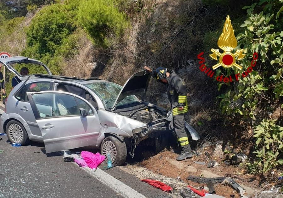 Sassari, incidente stradale dopo le gallerie: un ferito