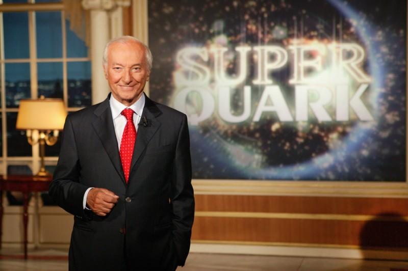 
	Piero Angela nello studio di SuperQuark

