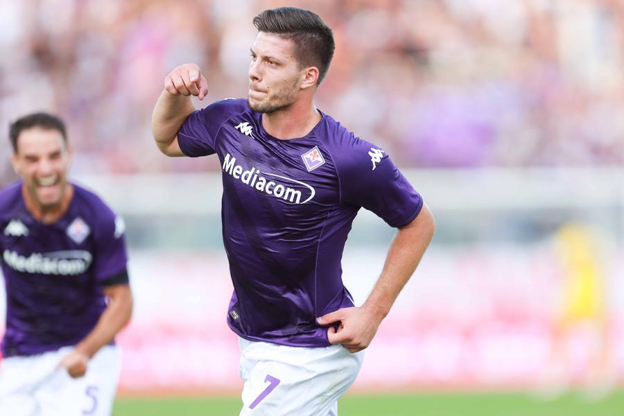 Fiorentina-Cremonese 3-2, papera di Radu: festa viola per un soffio
