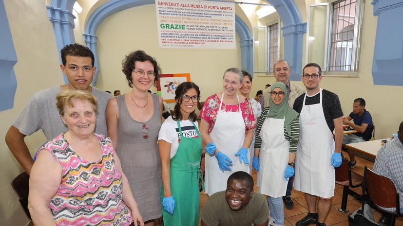 Modena Un cocomero con Porta Aperta La solidarietà di Ferragosto