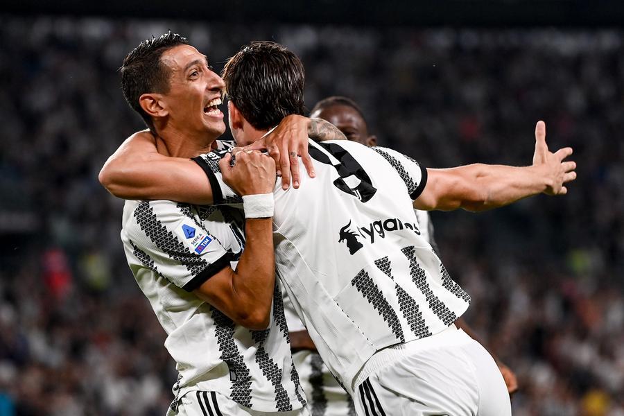Il Sassuolo sbatte contro il duo “El Fideo” Vlahovic: è 3 a 0 per la Juve