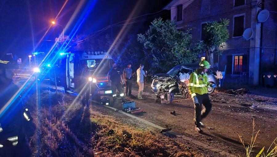 Formigine. Schianto nella notte: morte due persone di Colombaro e Castelnuovo