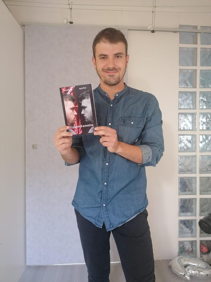 La rivincita di Jacopo, da adolescente vittima dei bulli a scrittore