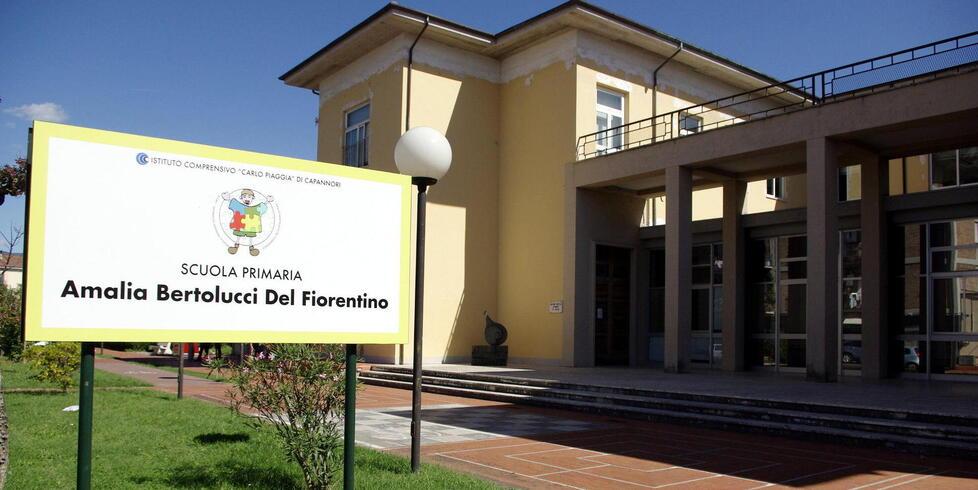 La scuola elementare in centro a Capannori