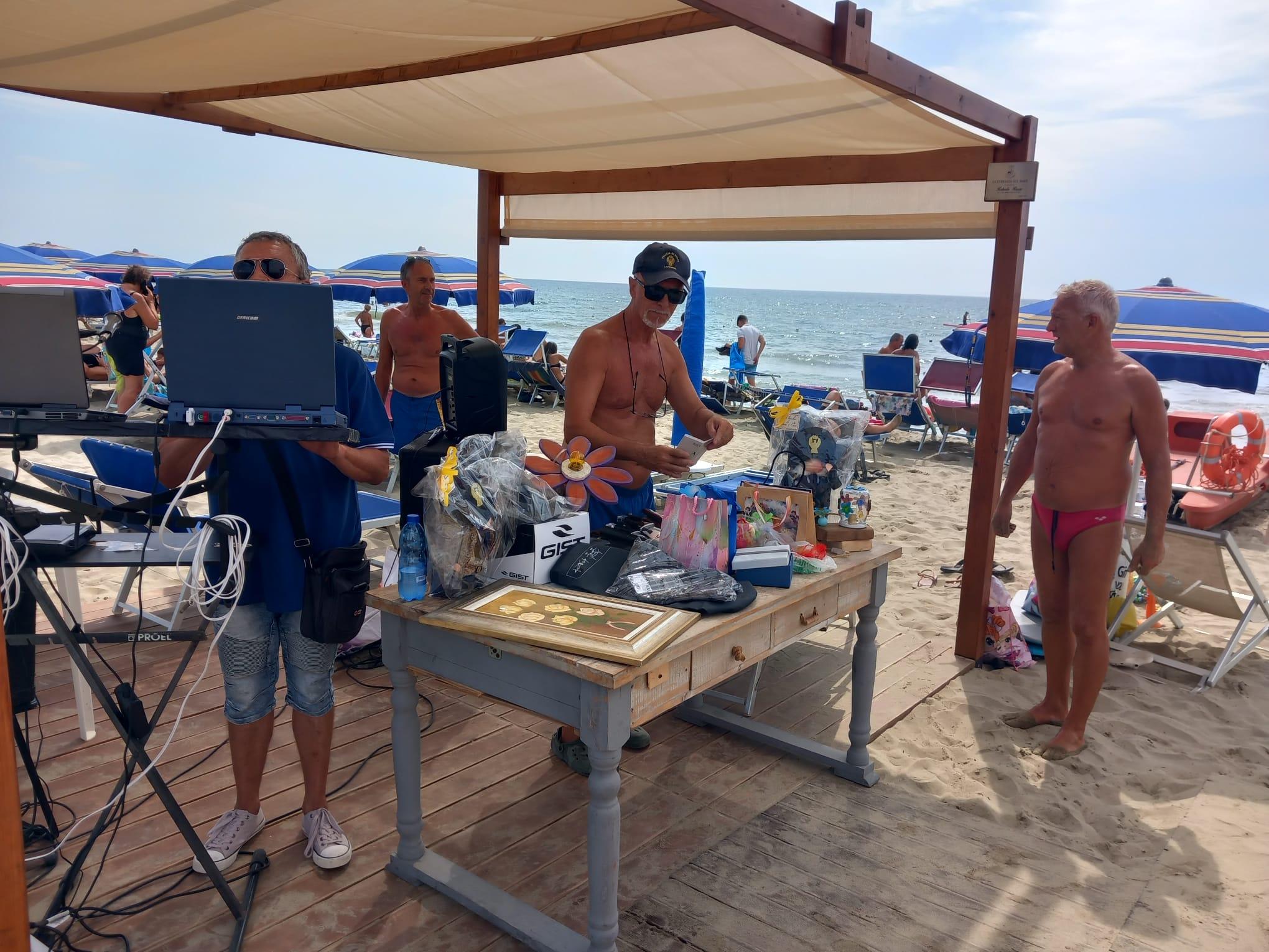 Un momento della tombolata