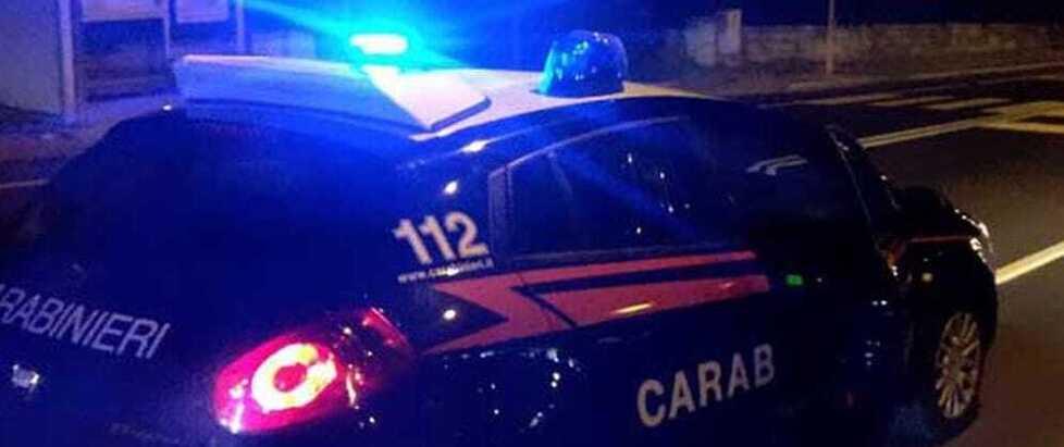 Una pattuglia dei carabinieri (archivio)