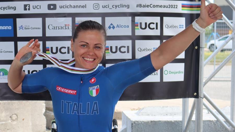 Ana Maria Vitelaru raggiante dopo la conquista della medaglia d’argento ai Mondiali di Handbike