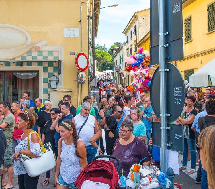 La Fiera degli uccelli torna dopo due anni nel centro di Capannoli