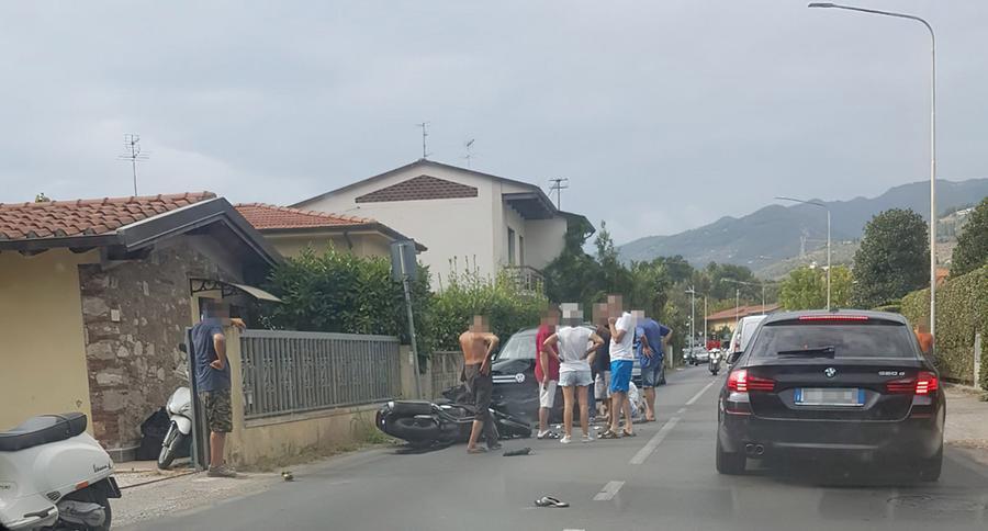 Scontro con un Suv, muore motociclista