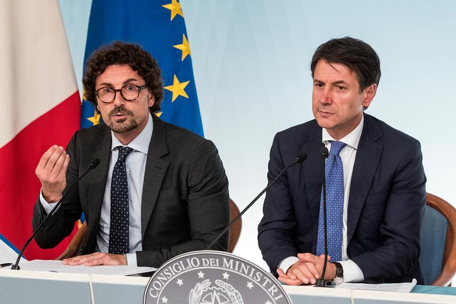 Parlamentarie, gli otto corridori M5S attendono risultati e Conte