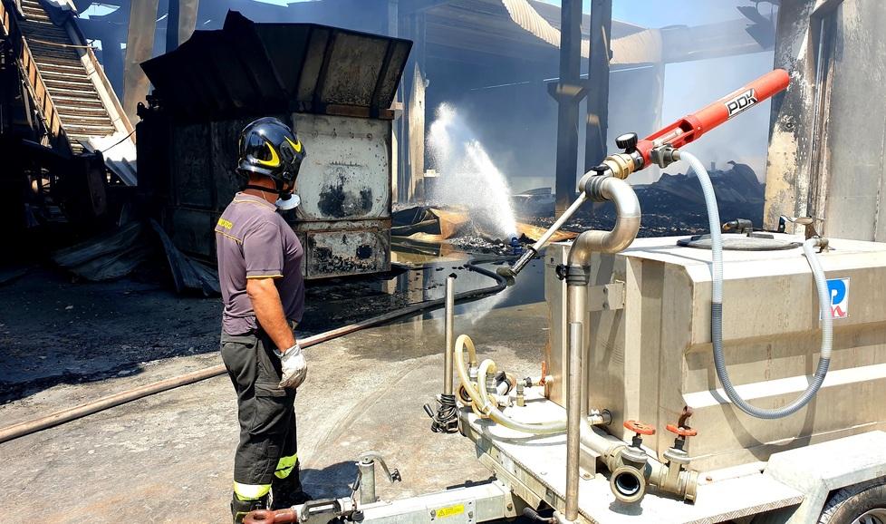 Un mare di plastica da Sassari, super lavoro a Masangionis