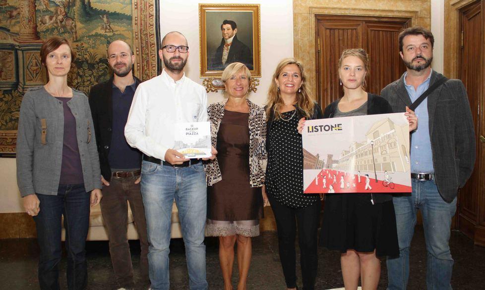 «Back up» di una piazza