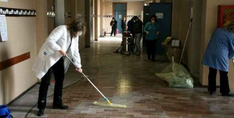 Decine di posti nelle scuole della Versilia per collaboratori e tecnici