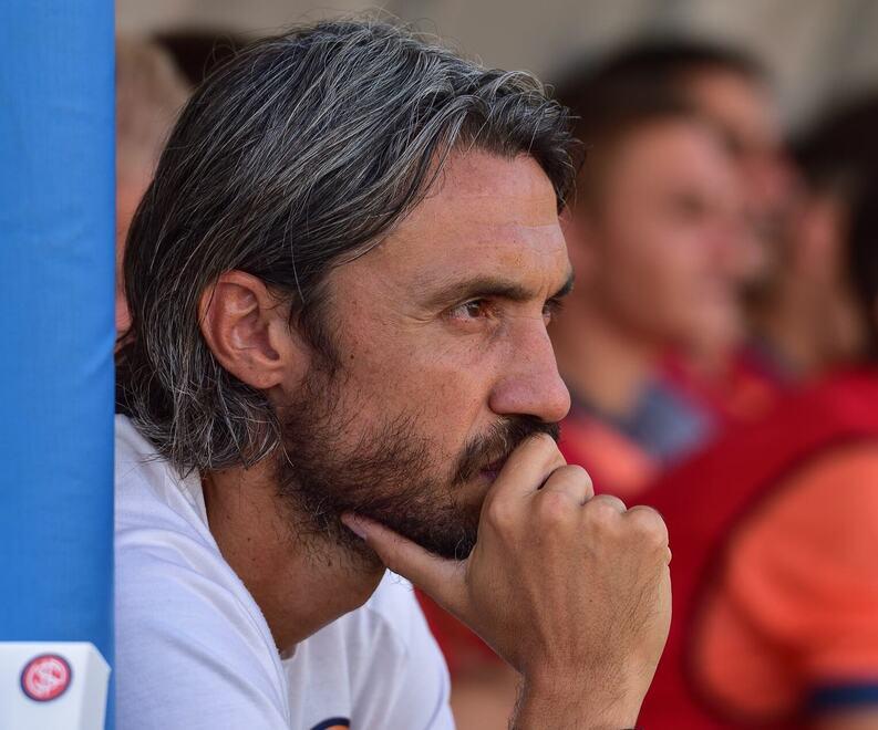 L’allenatore dell’Olandesina Emmanuel Cascione, domenica i suoi affronteranno il primo impegno ufficiale nel turno preliminare di Coppa Italia (serie D) col Ponsacco allo stadio Melani