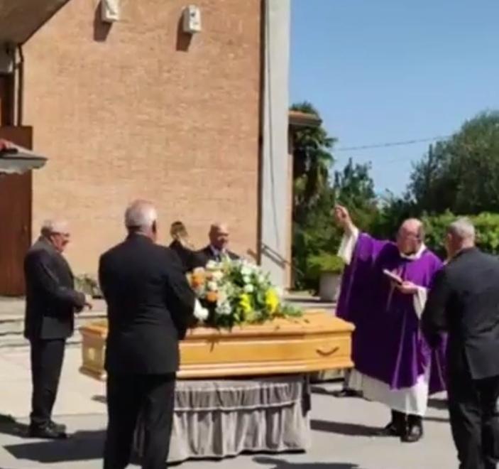 Addio al chitarrista di Milva