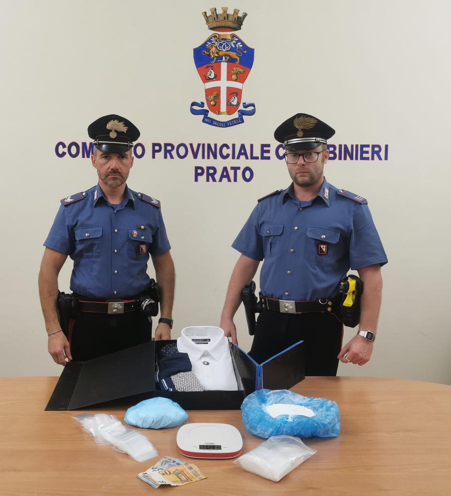 Spacciatore fermato sul monopattino con un chilo di droga