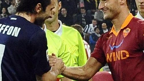 Corsa a due tra Juve e Roma Ecco il “clasico” della serie A