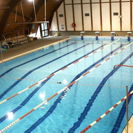 Piscina comunale  il Comune cerca dei nuovi gestori 