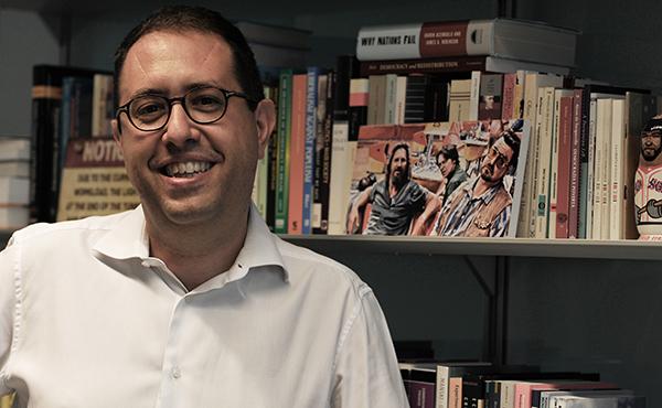 Giù Squittieri, nel caos del Pd resta Nannicini: lui il candidato