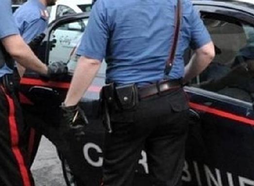 I carabinieri hanno arrestato anche un uomo per furto di bibite all’Esselunga