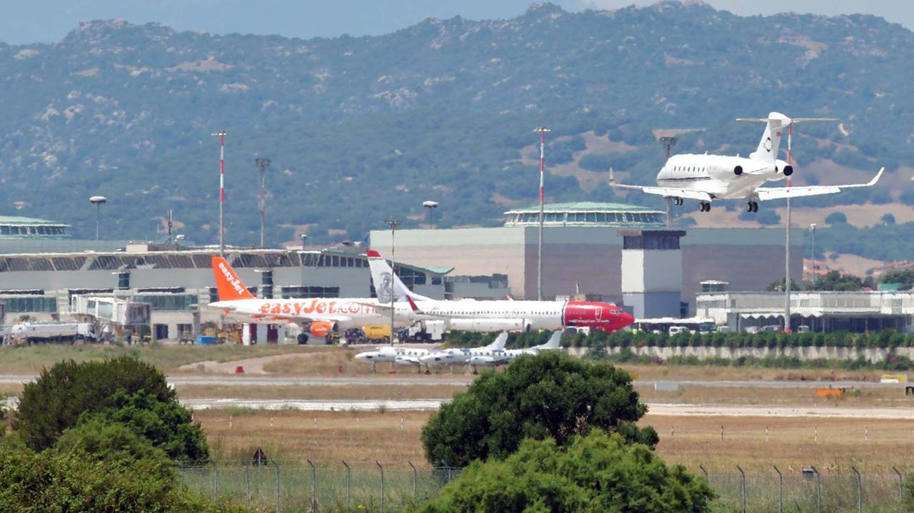 La pista dell'aeroporto di Olbia (foto Giovanna Sanna)