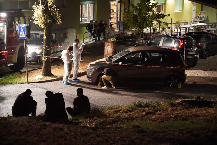 
	Il luogo del delitto e i rilievi dei carabinieri sull'auto della vittima&nbsp;(foto Silvi)

