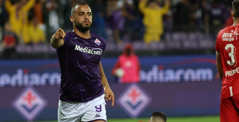 L’esultanza di Cabral dopo il 2-0 con il Twente