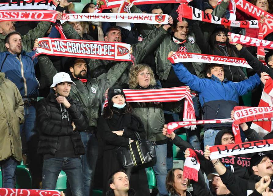 Tifosi del Grosseto in una foto di archivio