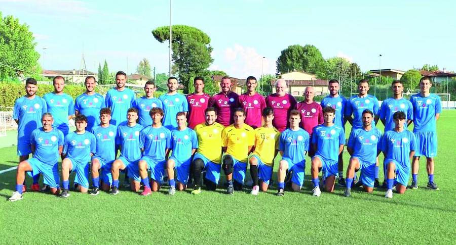 
	La rosa del Pietrasanta al lavoro in questi giorni al Pedonese

