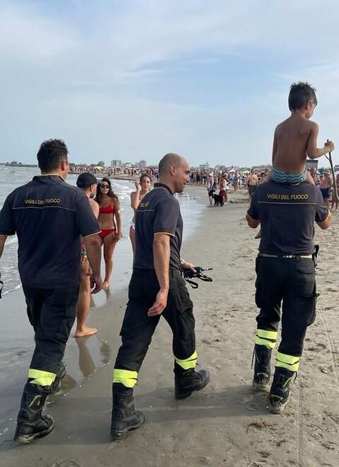 Bimbo scomparso, un’ora di paura a Porto Garibaldi. Poi il piccolo turista è stato trovato 