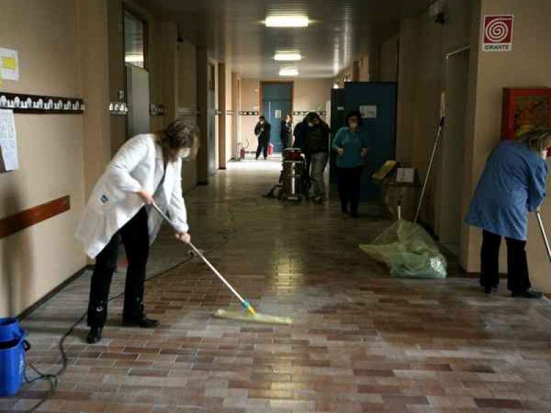 Decine di posti per bidelli, amministrativi e tecnici nelle scuole di Lucca