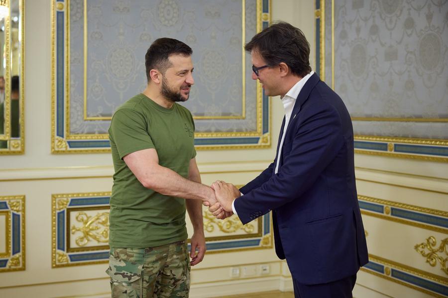 Missione a Kiev, Nardella incontra Zelenskji: «Solidarietà alla popolazione ucraina per un futuro pacifico e democratico»